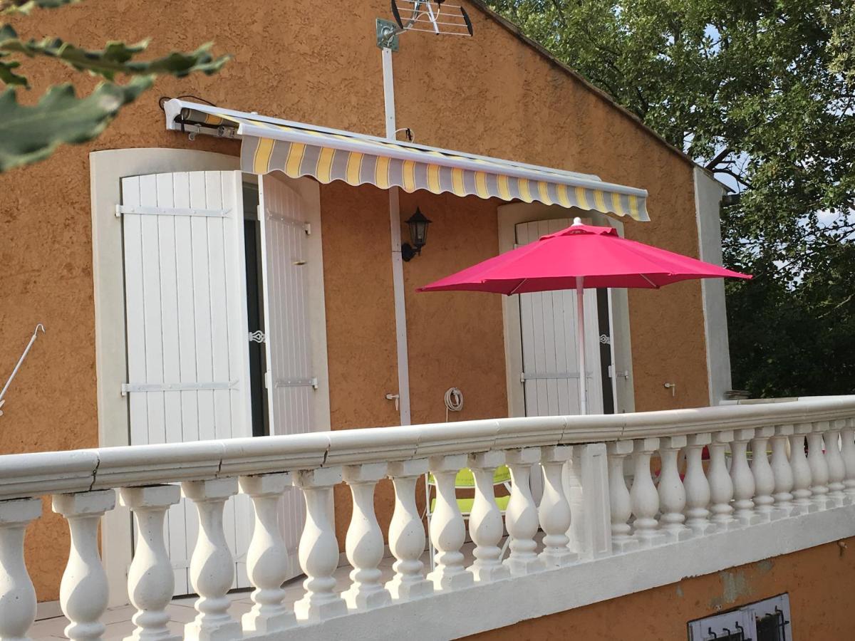 Les Chenes Chez Jo Et Aime Bed & Breakfast Regusse Exterior photo
