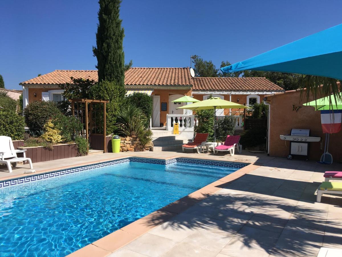 Les Chenes Chez Jo Et Aime Bed & Breakfast Regusse Exterior photo